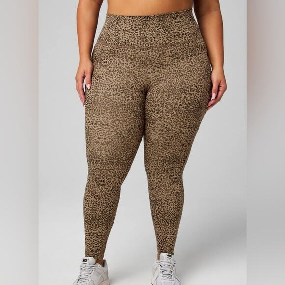 NWT Fabletics Oasis PureLuxe High-Waisted Legging Leopard Print Size 1X - Picture 1 of 12